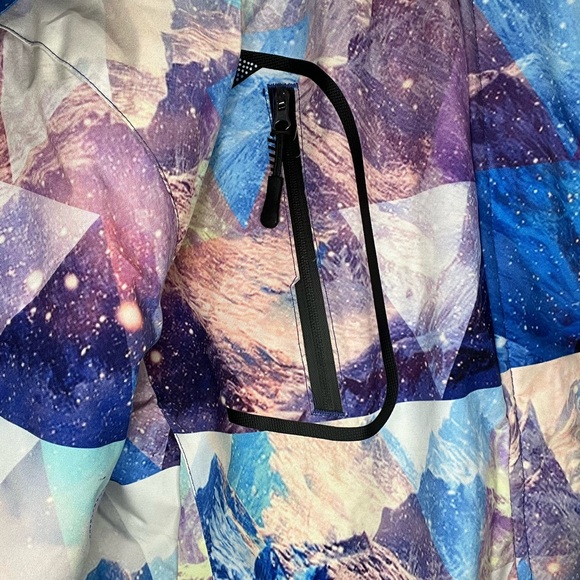 Cute colorful ski jacket - Picture 3 of 7